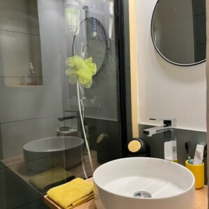 un projet déco pour optimiser une petite salle d eau
